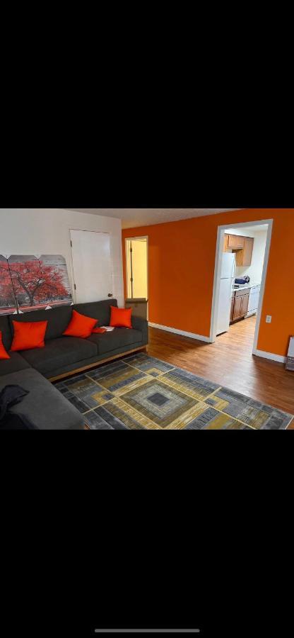 Lovely Two Bedroom, Minutes Away From Downtown Anchorage Bagian luar foto