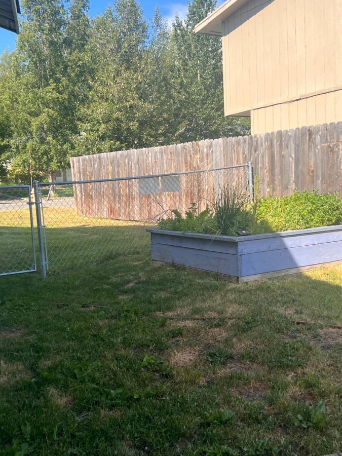Lovely Two Bedroom, Minutes Away From Downtown Anchorage Bagian luar foto